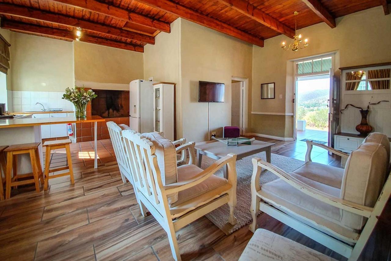 Berluda Farmhouse And Cottages Oudtshoorn Buitenkant foto